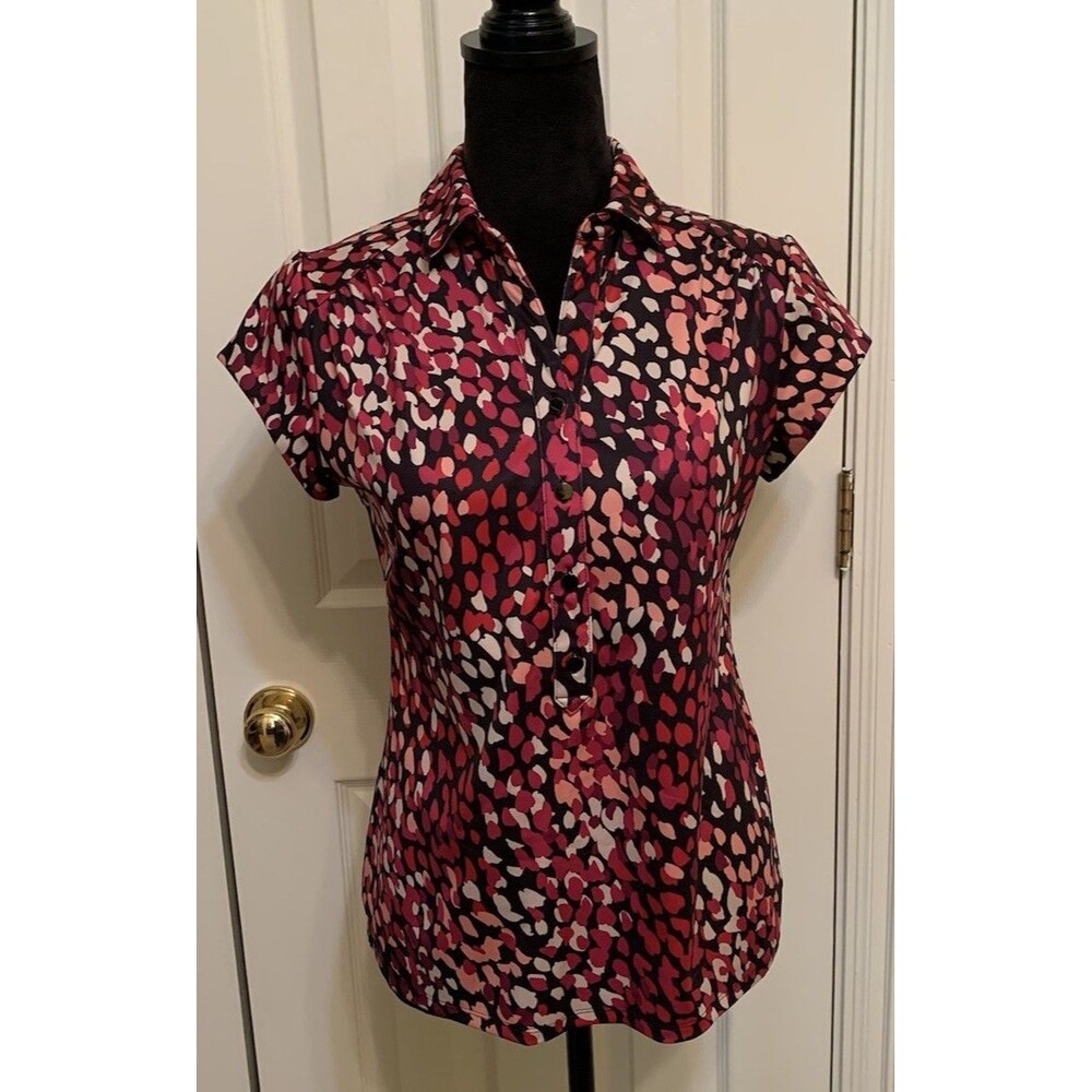 Chicos Zenergy Size 0 Top Womens Small Pink Red Abstract Pebble Print Athleisure